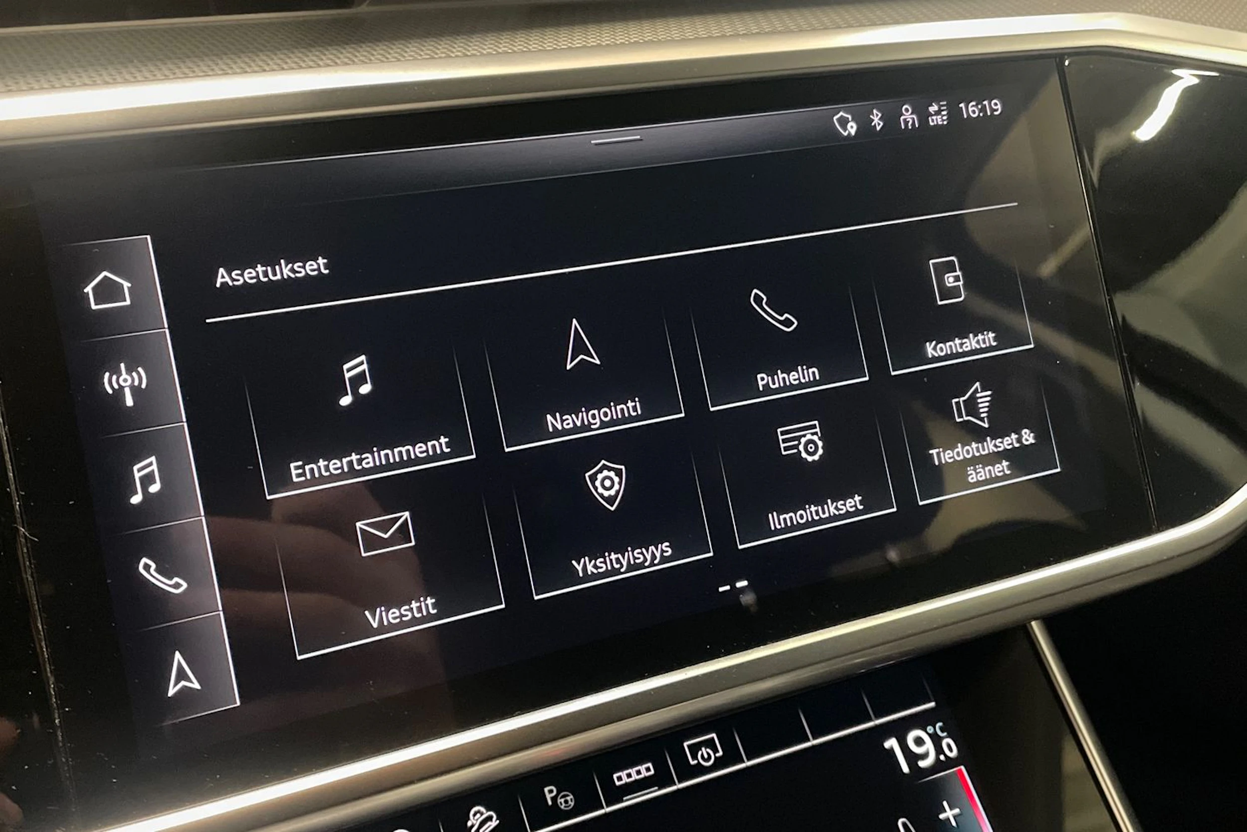 musta Audi A6 allroad quattro 2022 kuva 22.