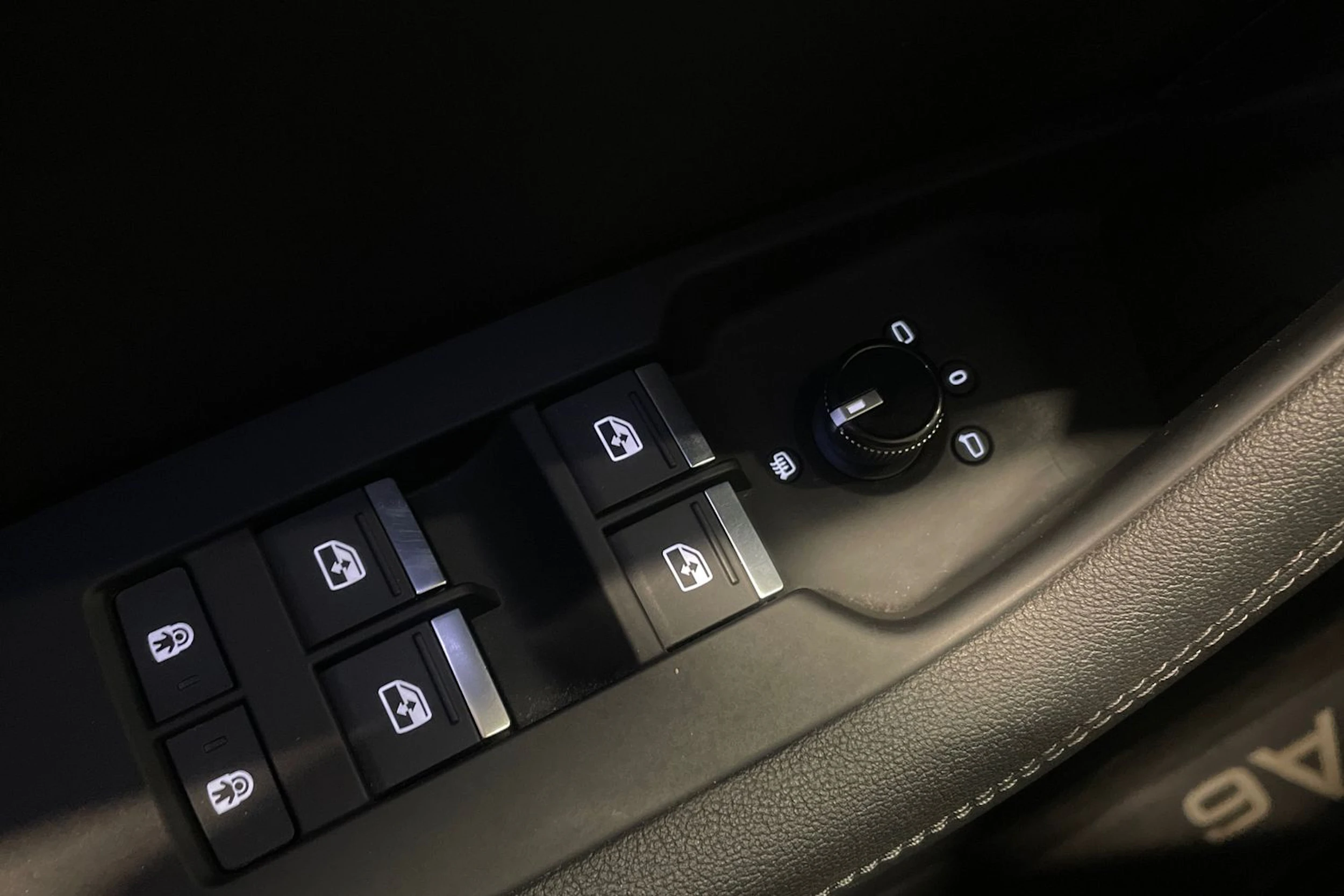 musta Audi A6 allroad quattro 2022 kuva 28.