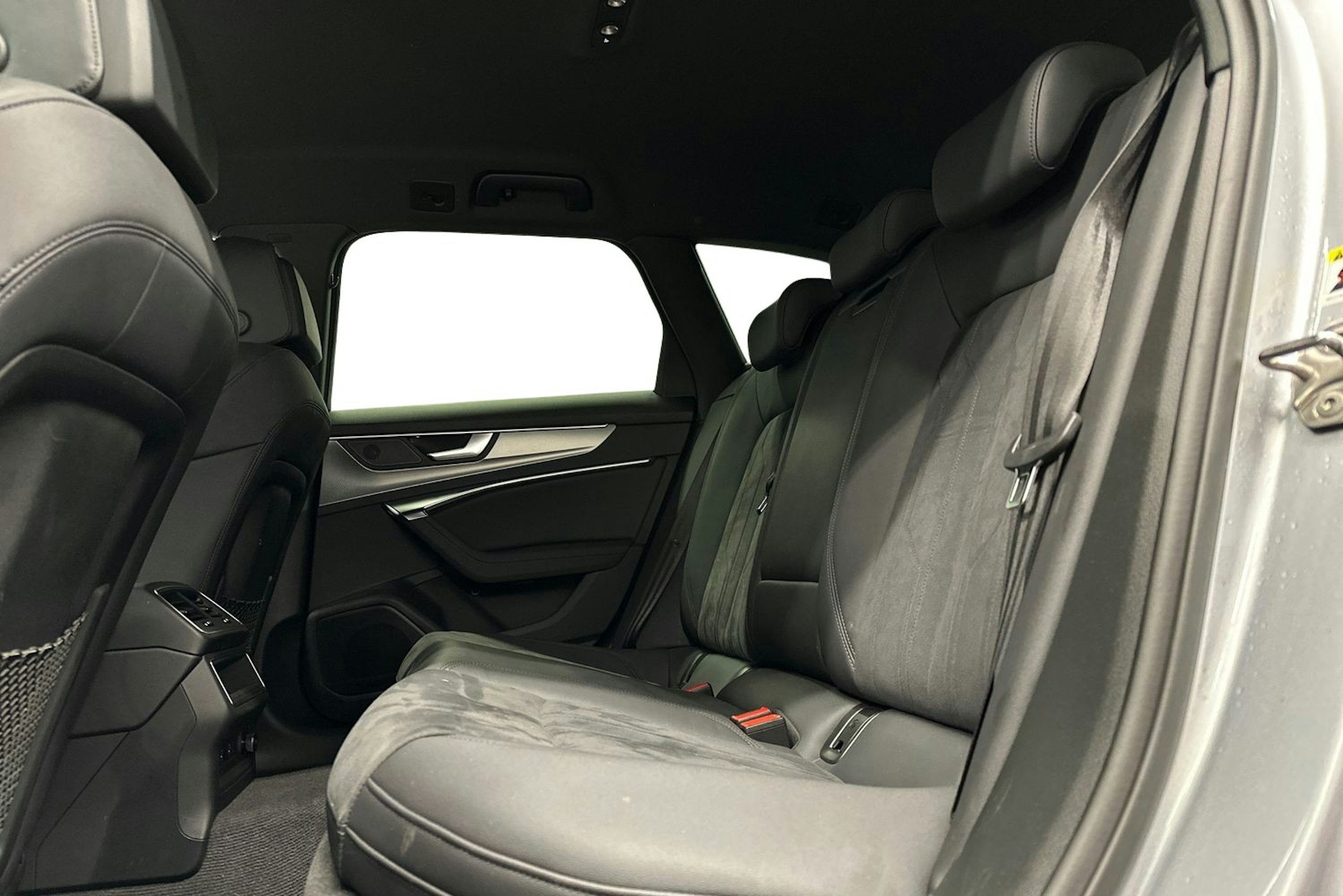 hopea Audi A6 allroad quattro 2023 kuva 10.