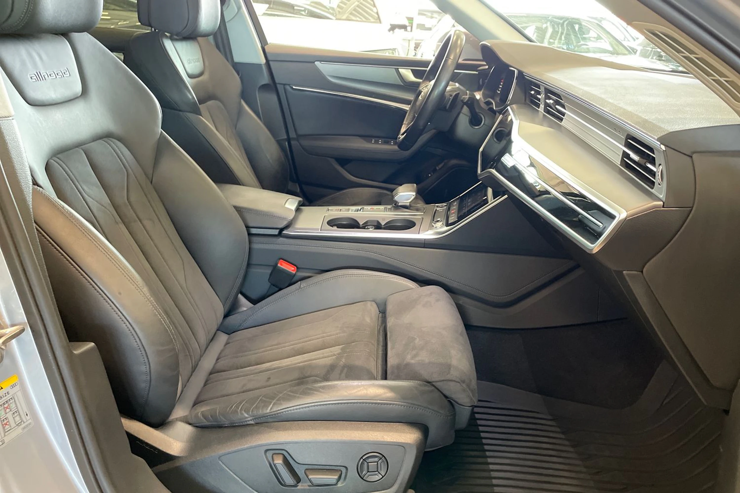 harmaa Audi A6 allroad quattro 2023 kuva 13.
