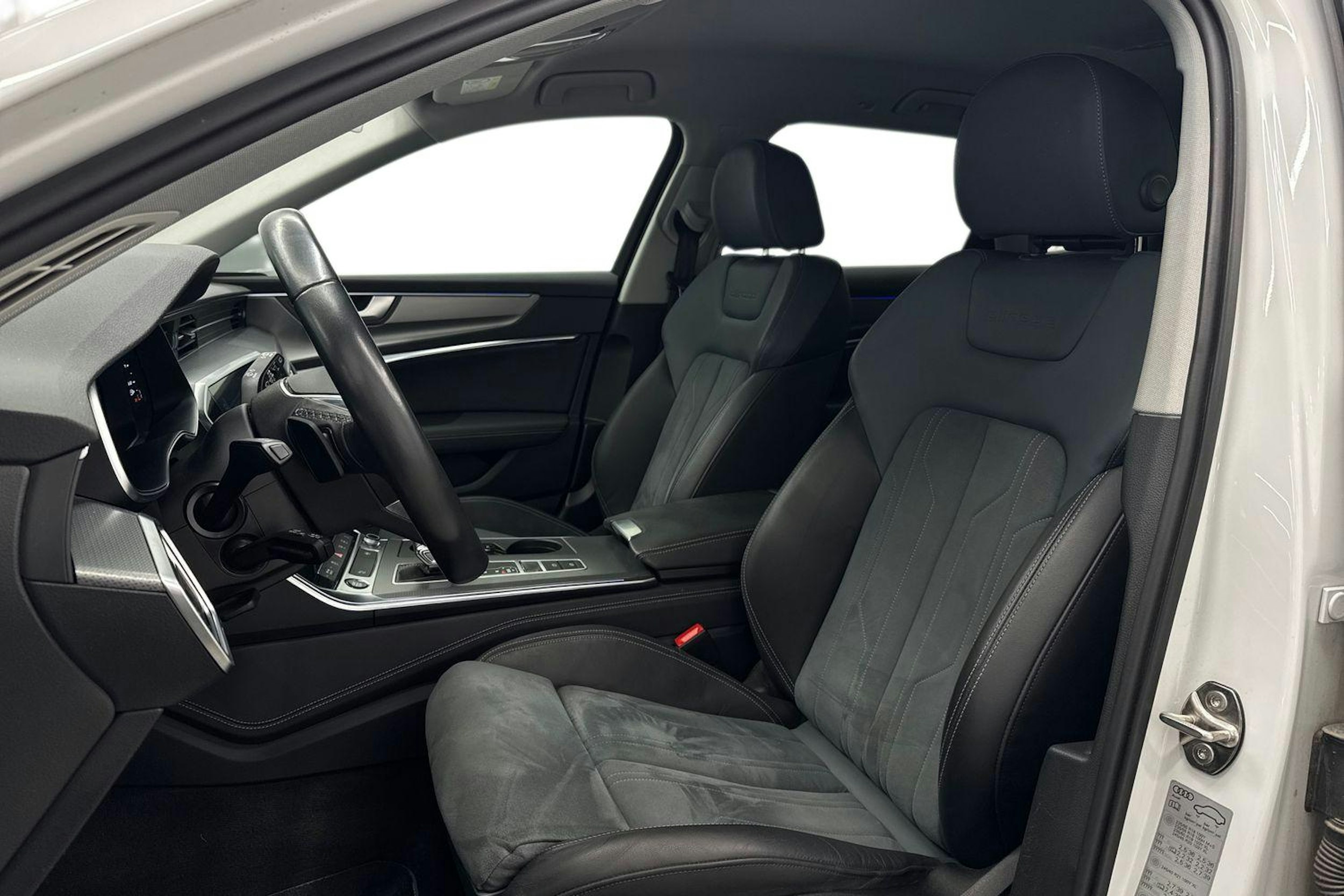 Valkoinen Audi A6 ALLROAD QUATTRO 2023 kuva 9.