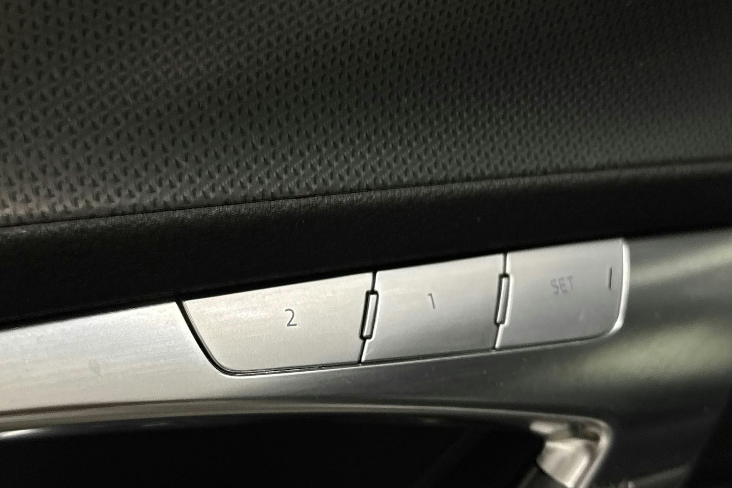 Valkoinen Audi A6 ALLROAD QUATTRO 2023 kuva 11.