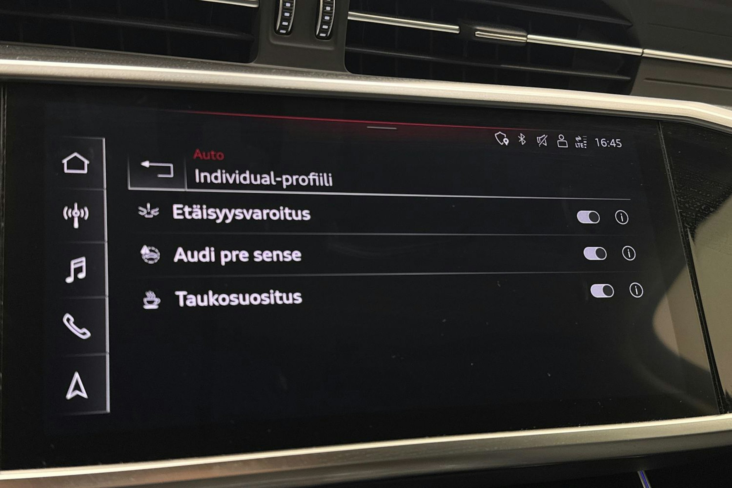 Valkoinen Audi A6 ALLROAD QUATTRO 2023 kuva 28.