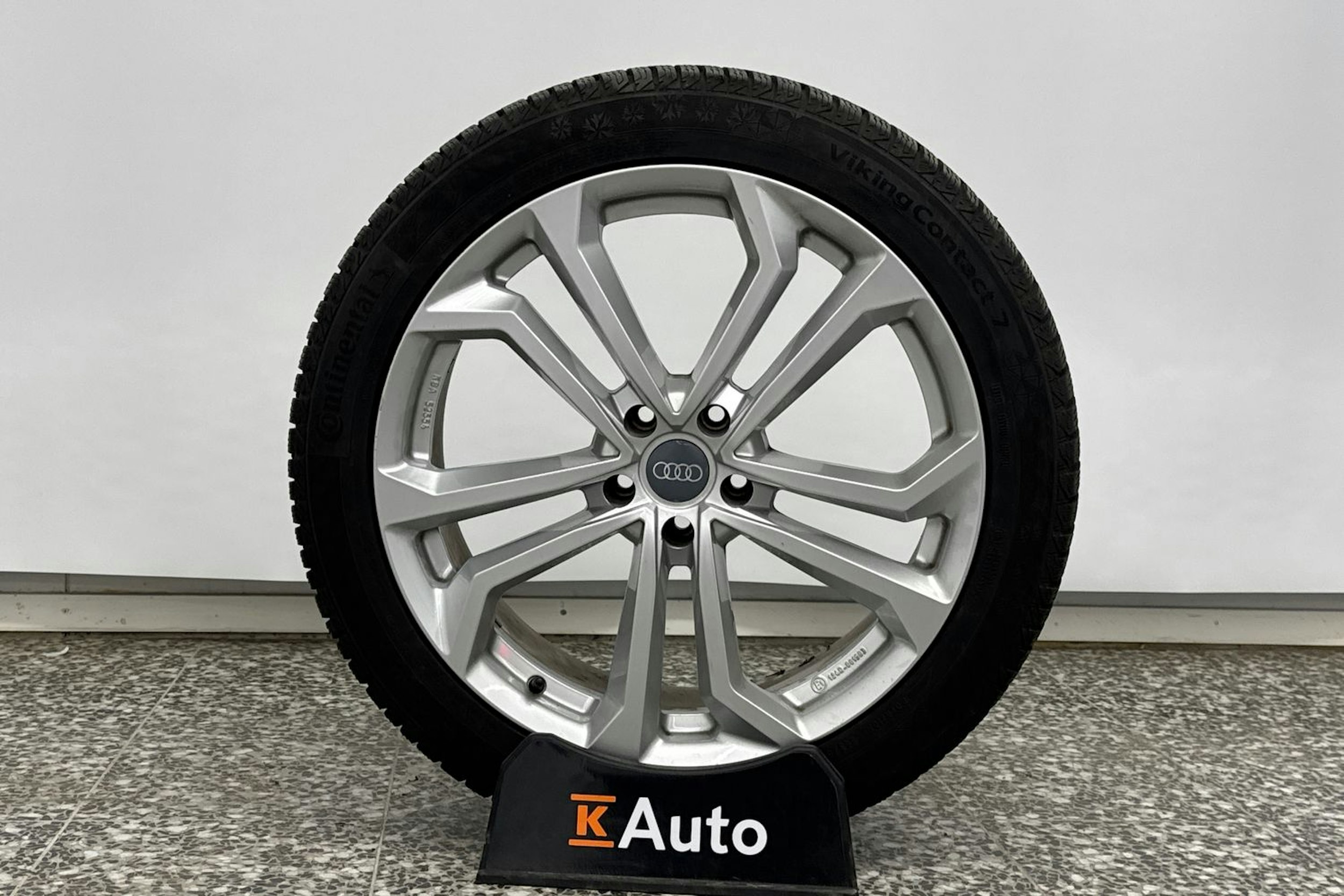 Valkoinen Audi A6 ALLROAD QUATTRO 2023 kuva 39.