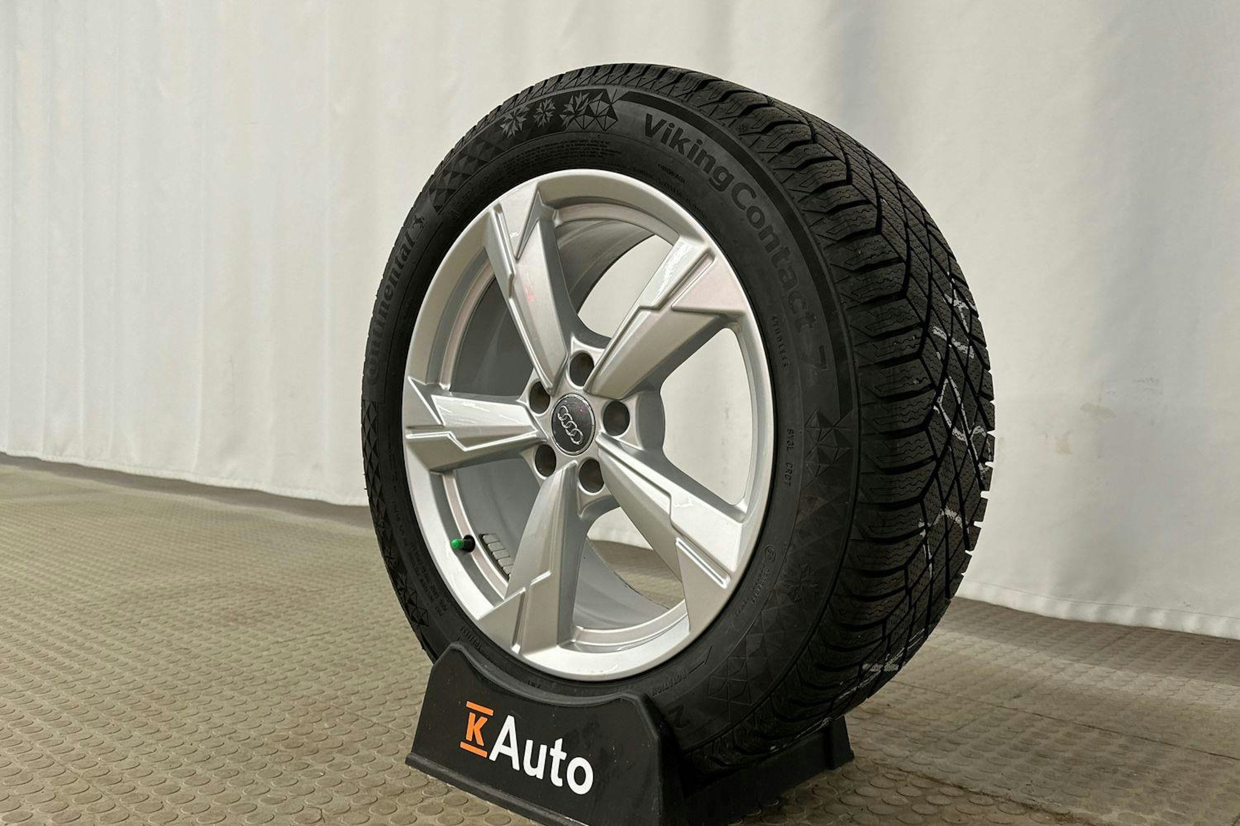 valkoinen Audi A6 allroad quattro 2024 kuva 10.