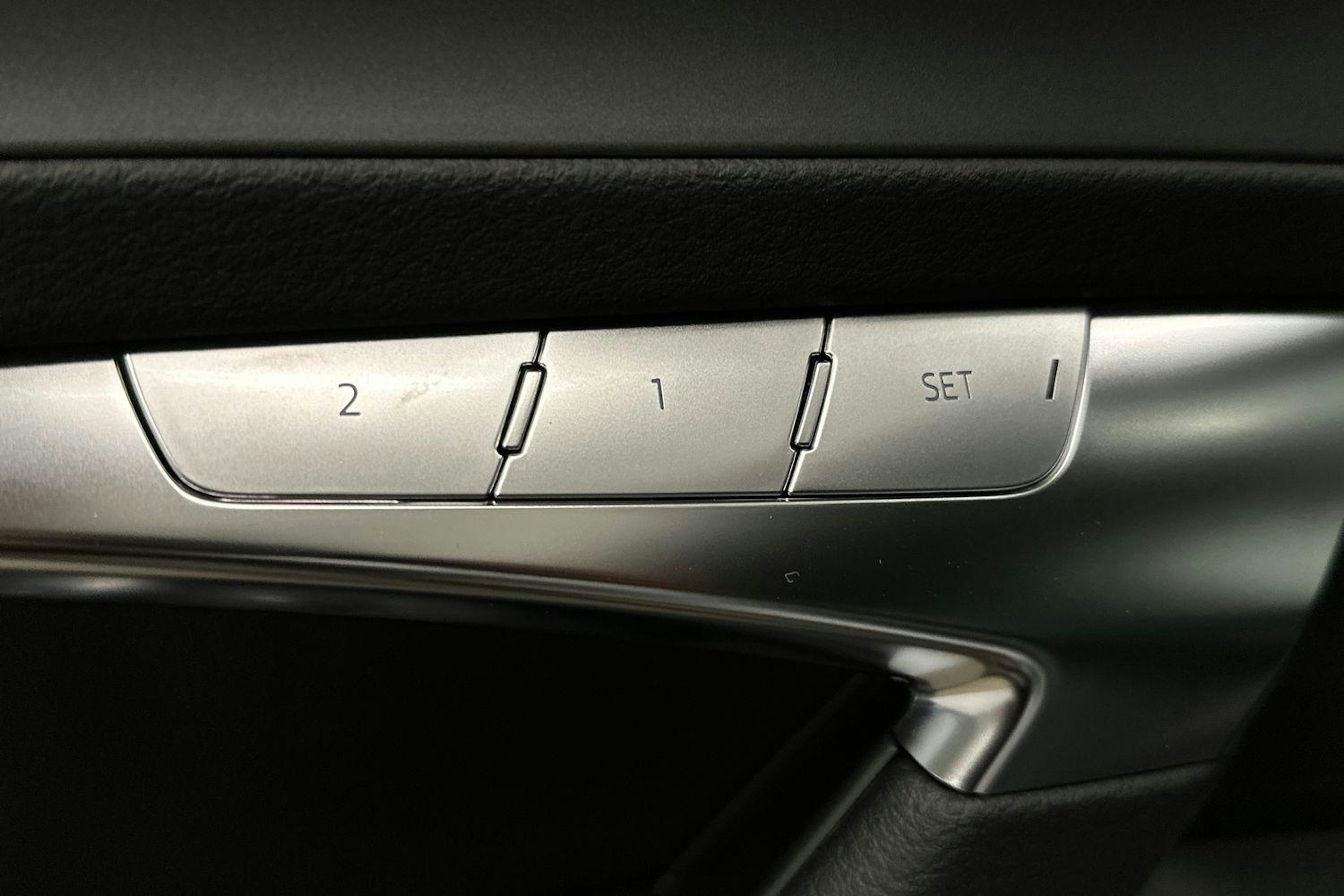 valkoinen Audi A6 allroad quattro 2024 kuva 14.