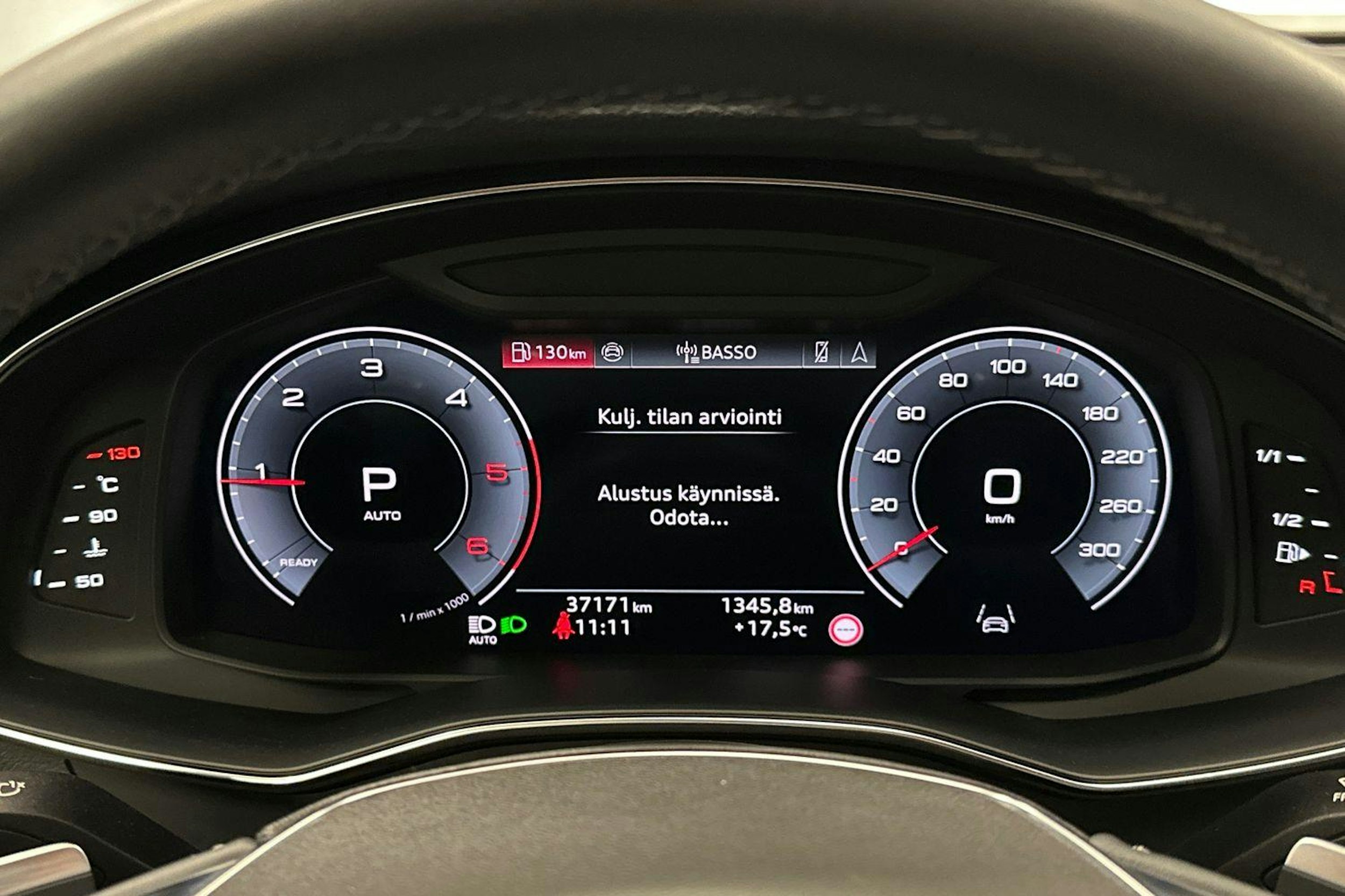 valkoinen Audi A6 allroad quattro 2024 kuva 15.