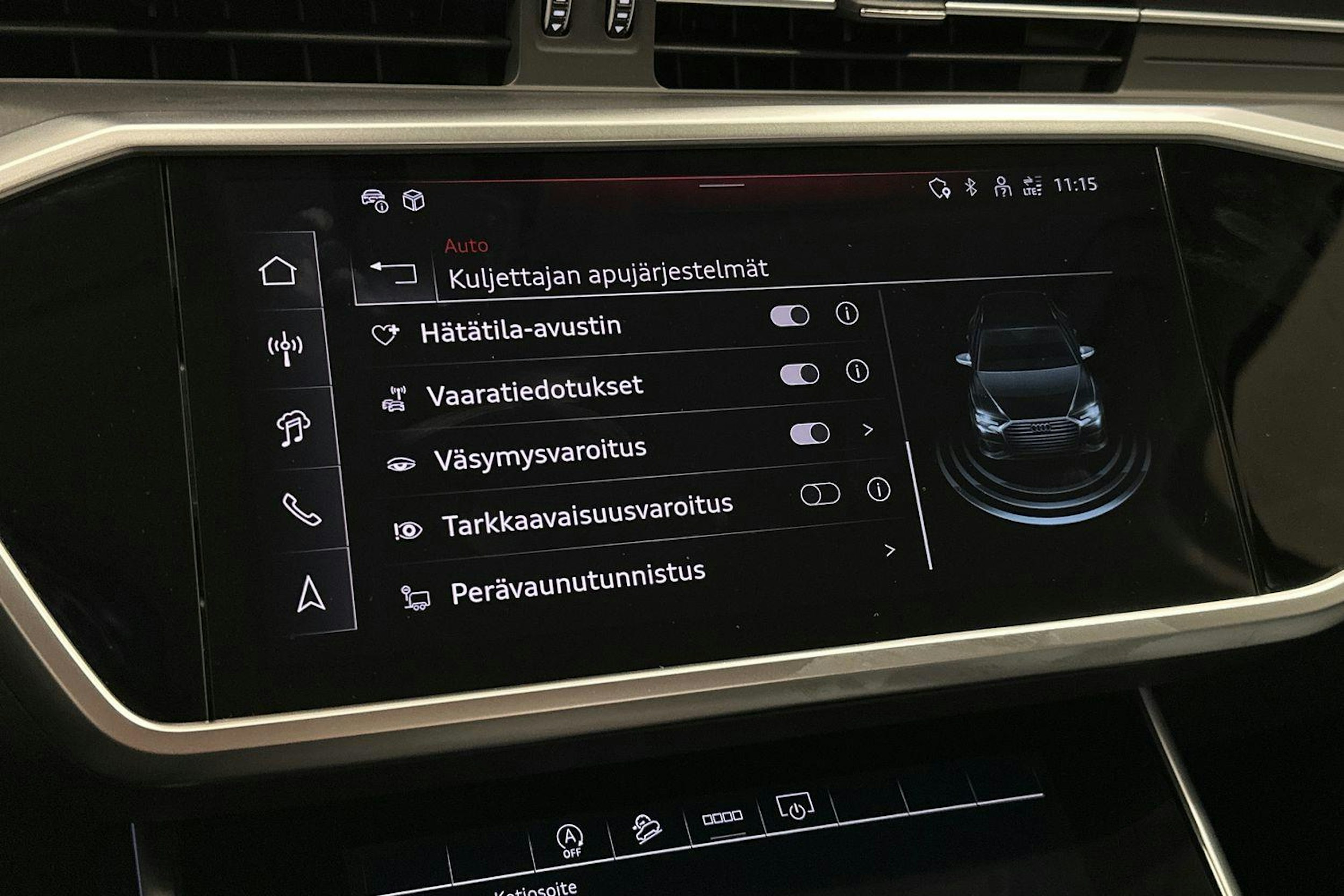 valkoinen Audi A6 allroad quattro 2024 kuva 26.