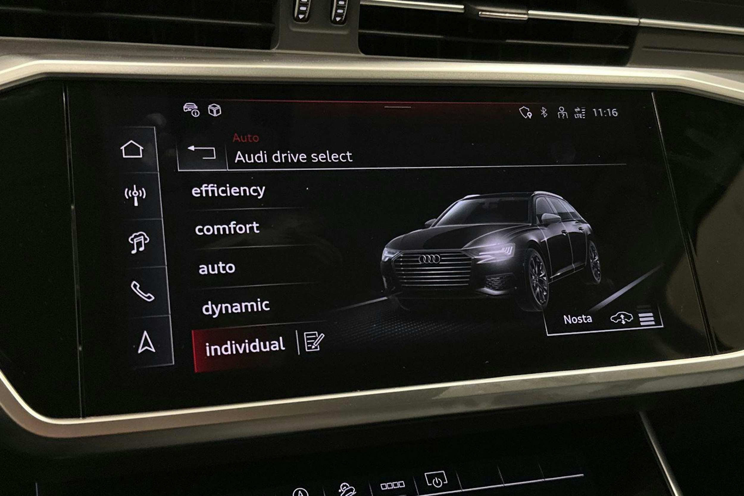 valkoinen Audi A6 allroad quattro 2024 kuva 30.