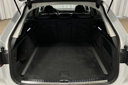 valkoinen Audi A6 allroad quattro 2024 kuva 33.