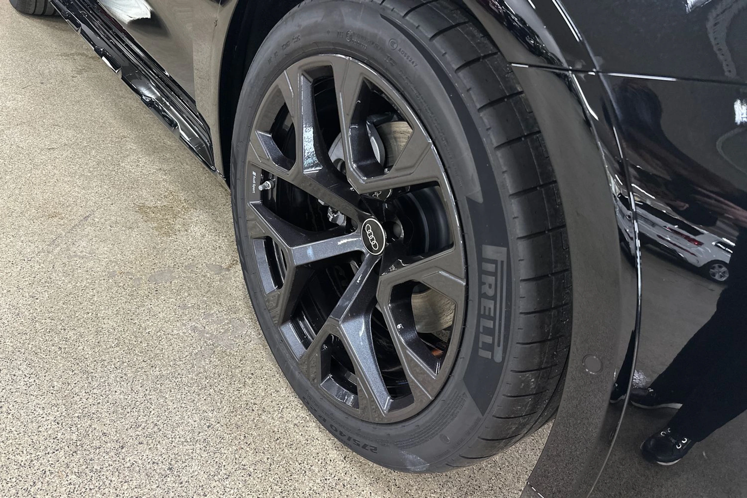 met. musta Audi A6 allroad quattro 2026 kuva 10.