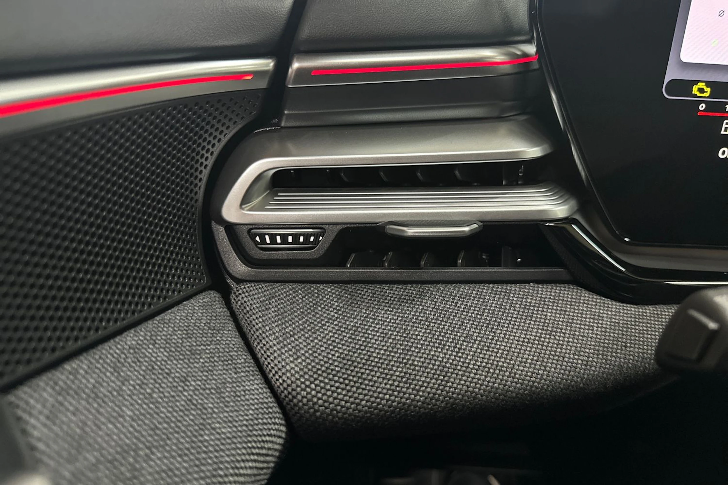 met. musta Audi A6 allroad quattro 2026 kuva 37.