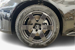musta Audi A6 allroad quattro 2026 kuva 9.