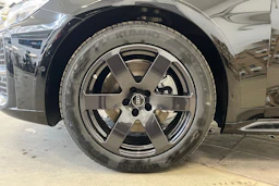 musta Audi A6 allroad quattro 2026 kuva 10.