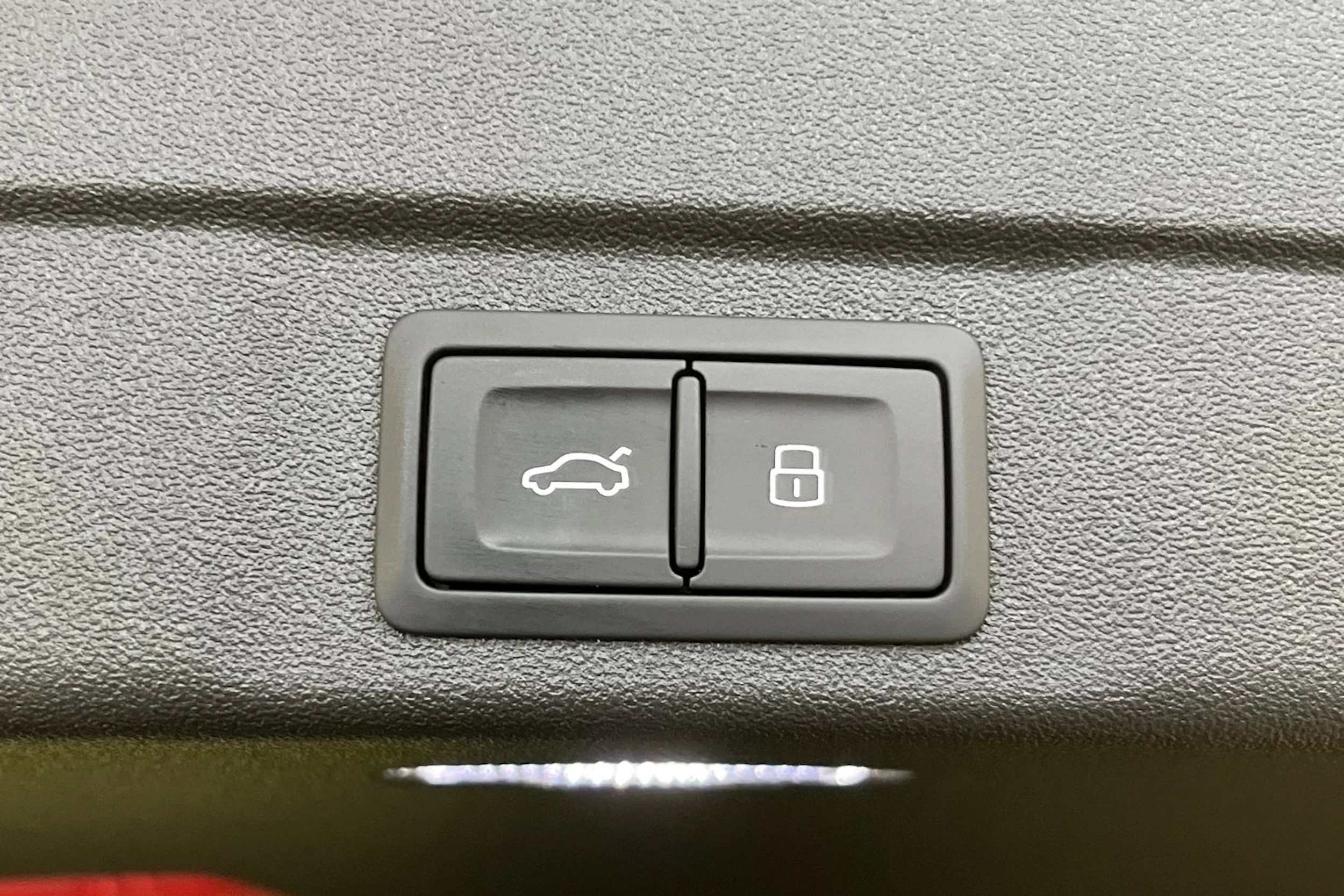 musta Audi A6 allroad quattro 2026 kuva 13.