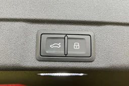 musta Audi A6 allroad quattro 2026 kuva 13.