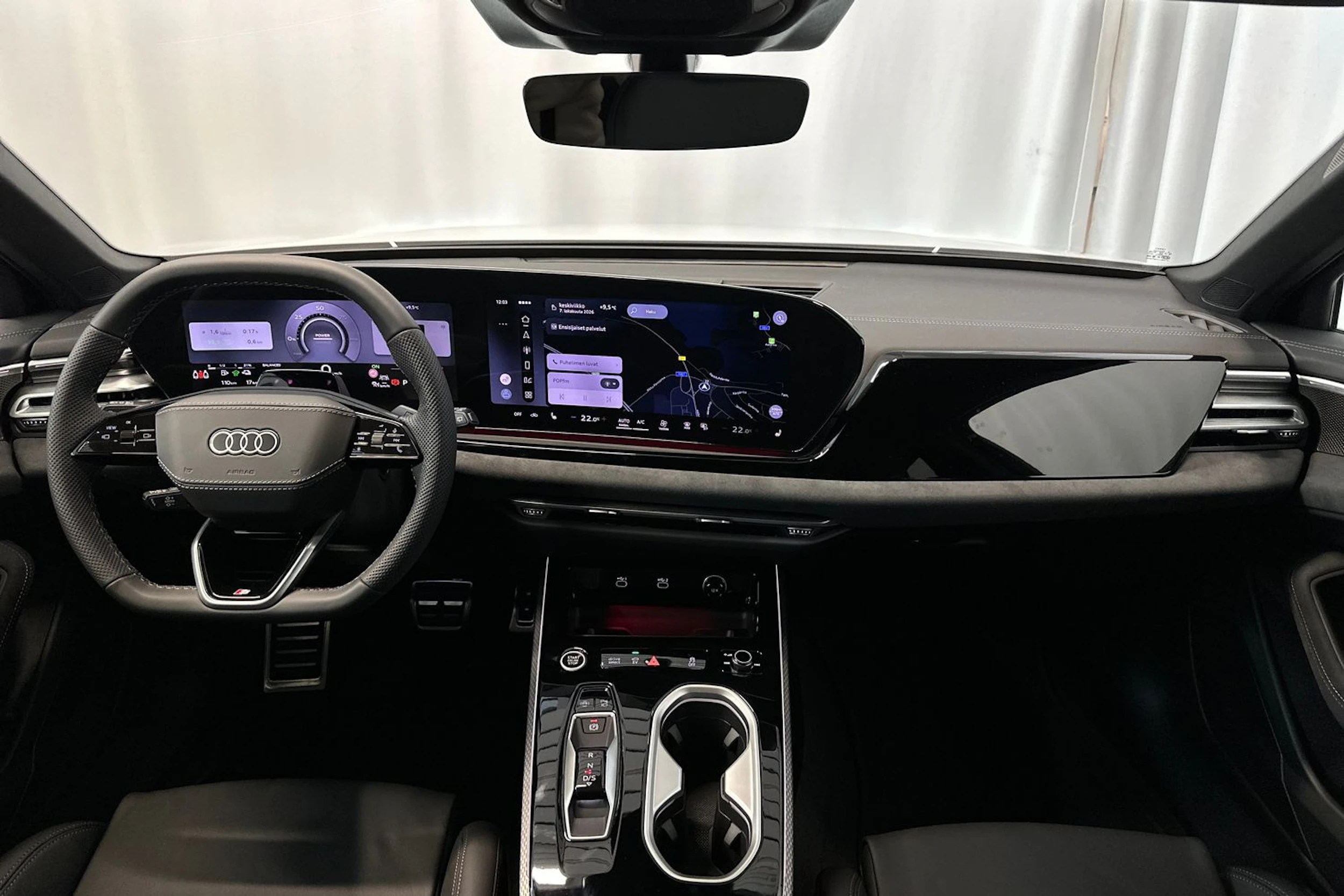 jäätikön valkoinen Audi A6 allroad quattro 2026 kuva 10.