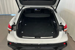 jäätikön valkoinen Audi A6 allroad quattro 2026 kuva 11.