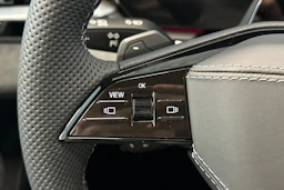 jäätikön valkoinen Audi A6 allroad quattro 2026 kuva 16.