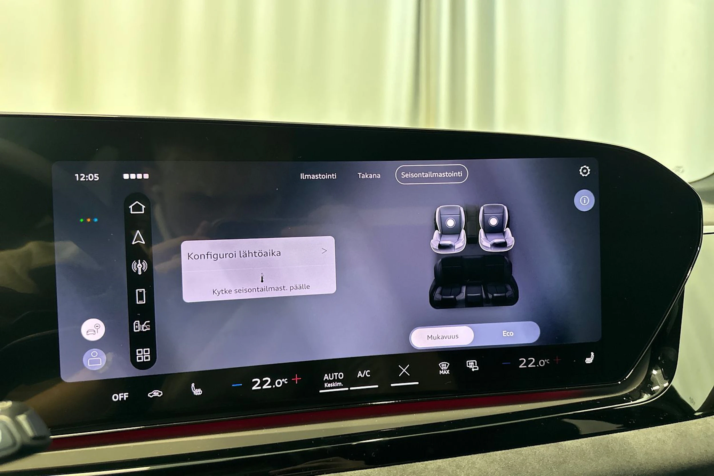 jäätikön valkoinen Audi A6 allroad quattro 2026 kuva 24.