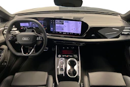musta Audi A6 allroad quattro 2026 kuva 7.