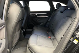 musta Audi A6 allroad quattro 2026 kuva 8.