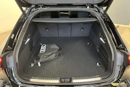 musta Audi A6 allroad quattro 2026 kuva 11.
