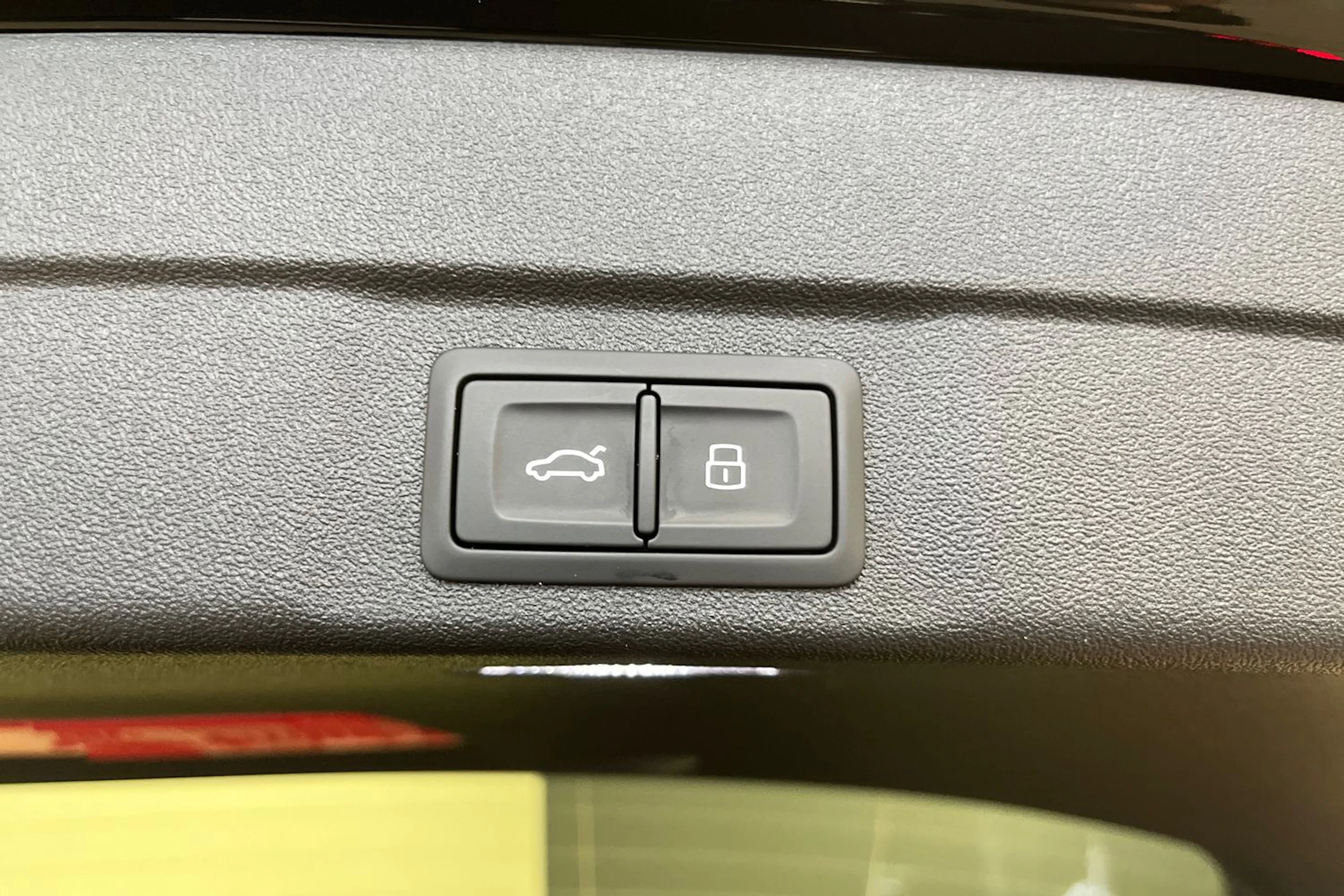 musta Audi A6 allroad quattro 2026 kuva 13.