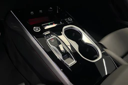 musta Audi A6 allroad quattro 2026 kuva 16.