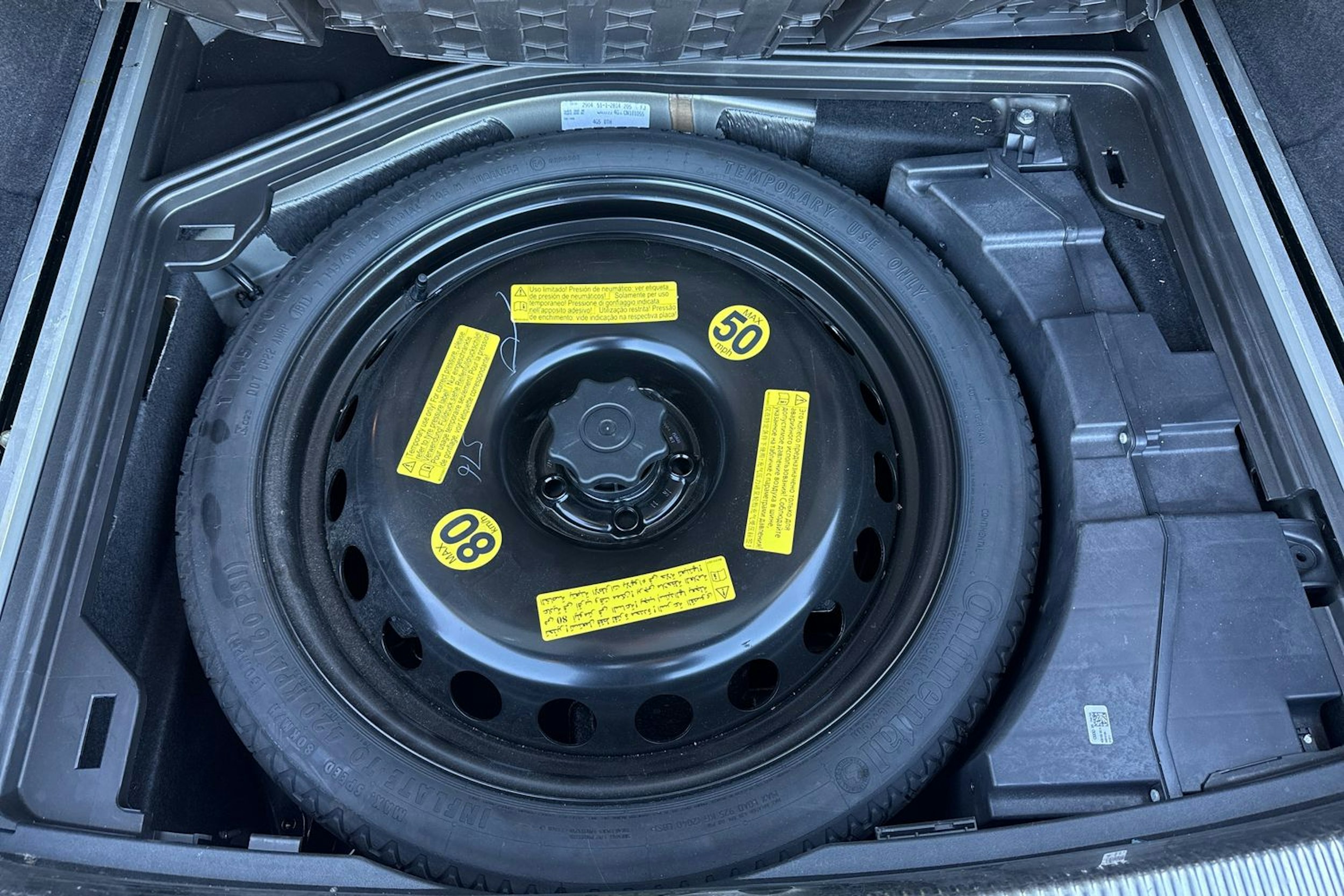 Harmaa Audi A6 2012 kuva 18.