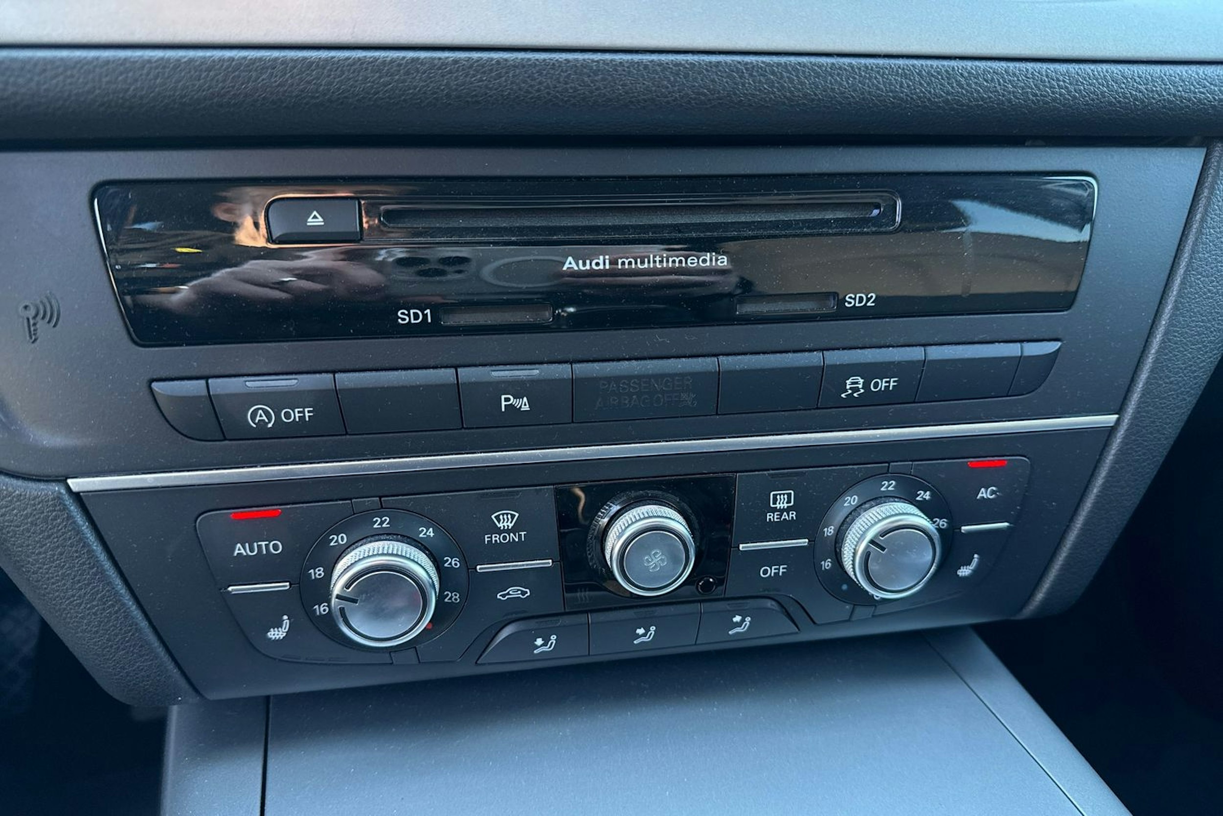 Harmaa Audi A6 2012 kuva 26.