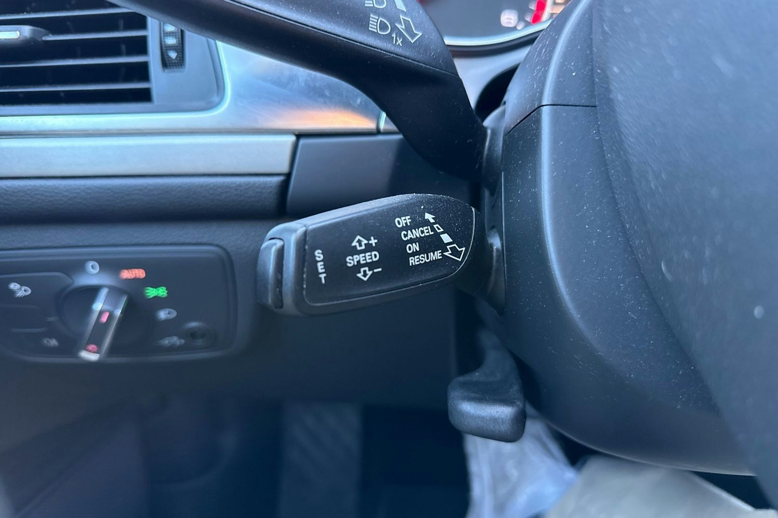 Harmaa Audi A6 2012 kuva 29.