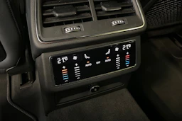 Punainen Audi A6 2024 kuva 13.