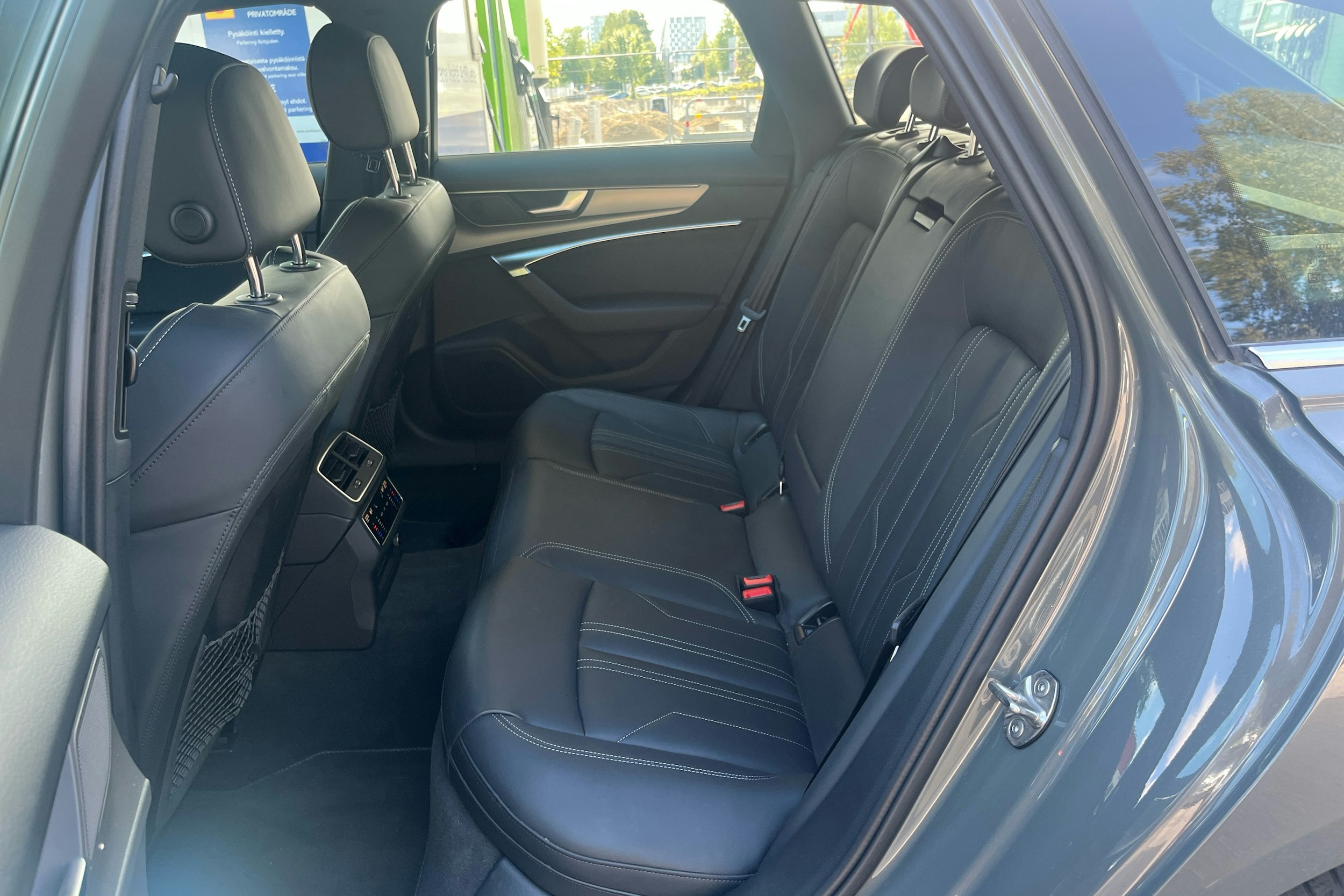 Harmaa Audi A6 2024 kuva 8.