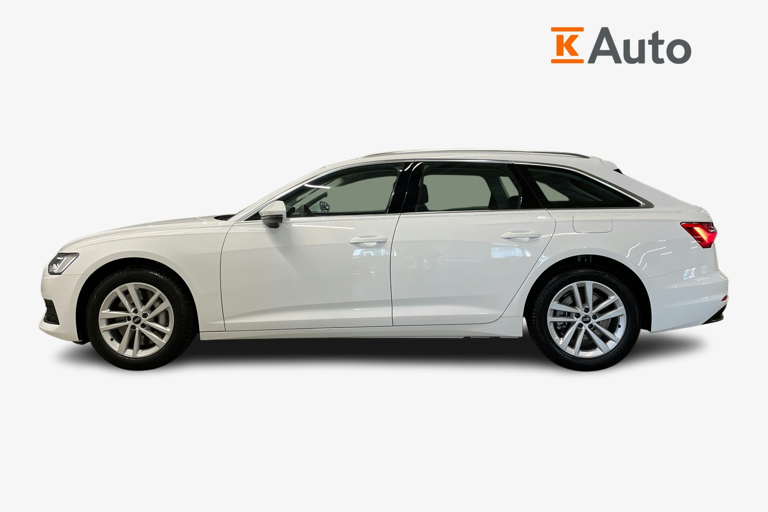 Valkoinen Audi A6 2024 kuva 5.
