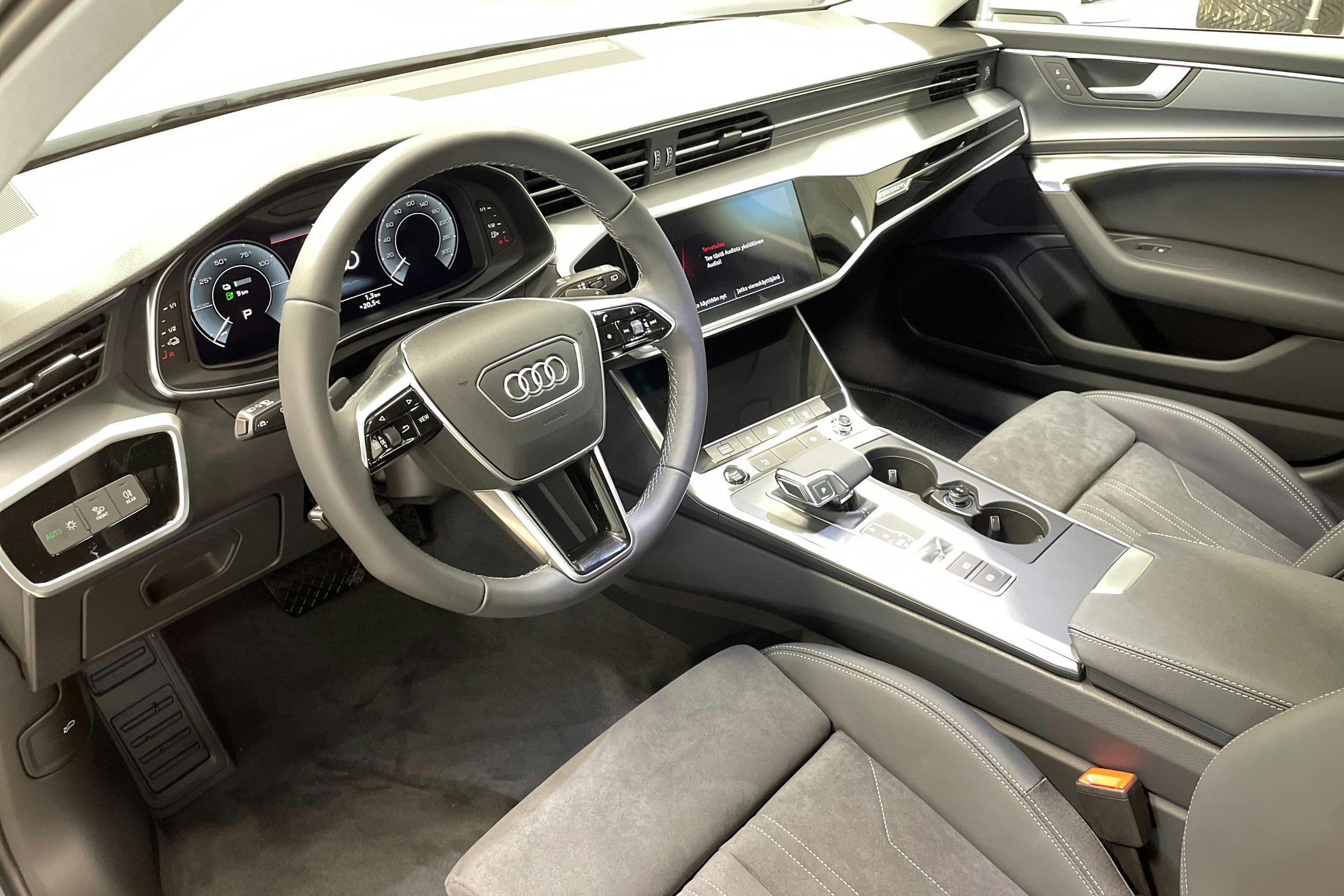 Valkoinen Audi A6 2024 kuva 6.