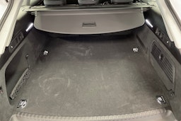 Valkoinen Audi A6 2024 kuva 18.