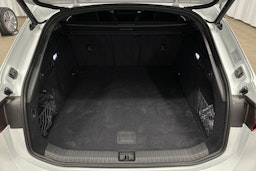 valkoinen Audi A6 e-tron 2025 kuva 13.