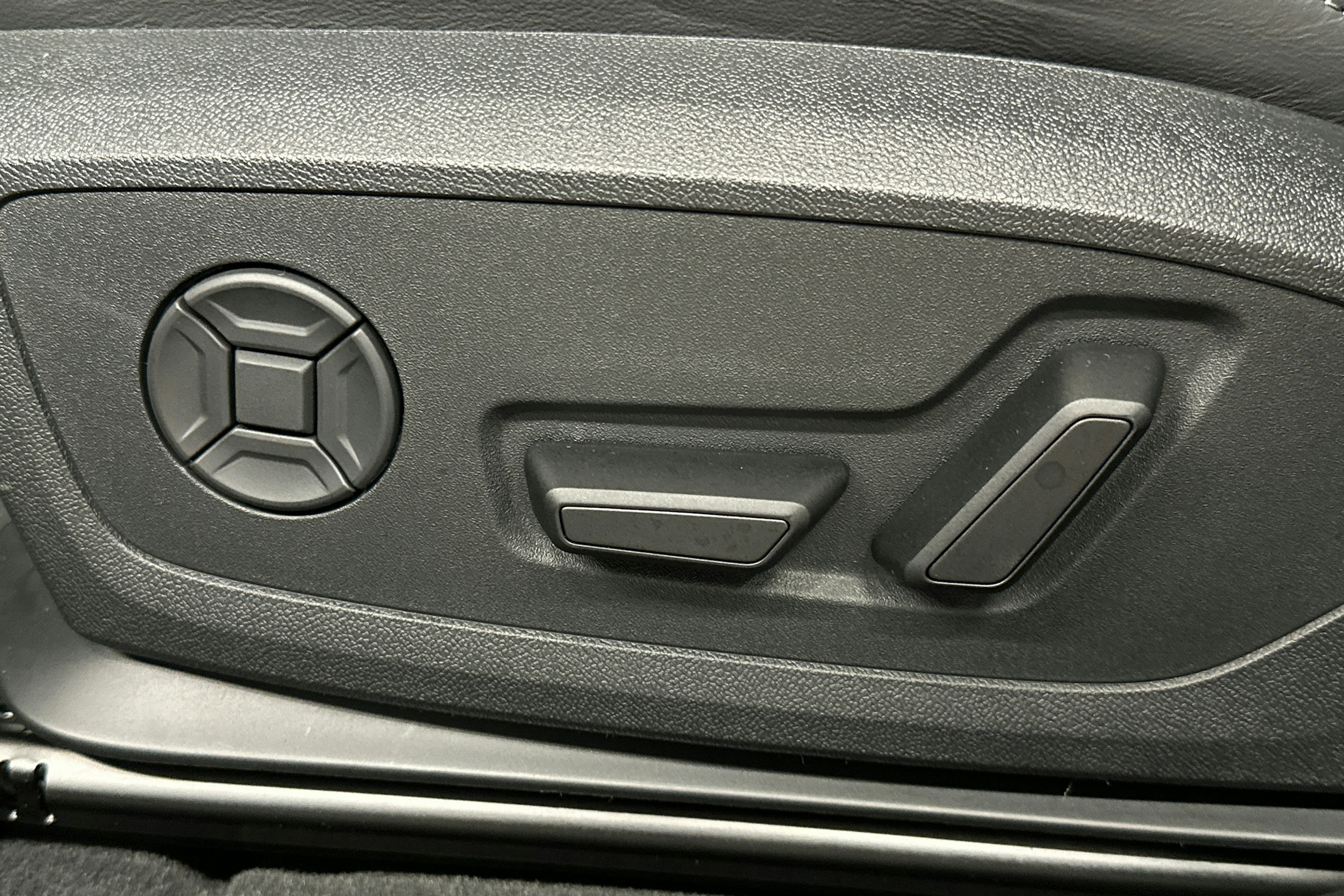 valkoinen Audi A6 e-tron 2025 kuva 19.