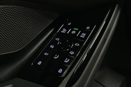 valkoinen Audi A6 e-tron 2025 kuva 20.