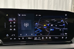valkoinen Audi A6 e-tron 2025 kuva 27.