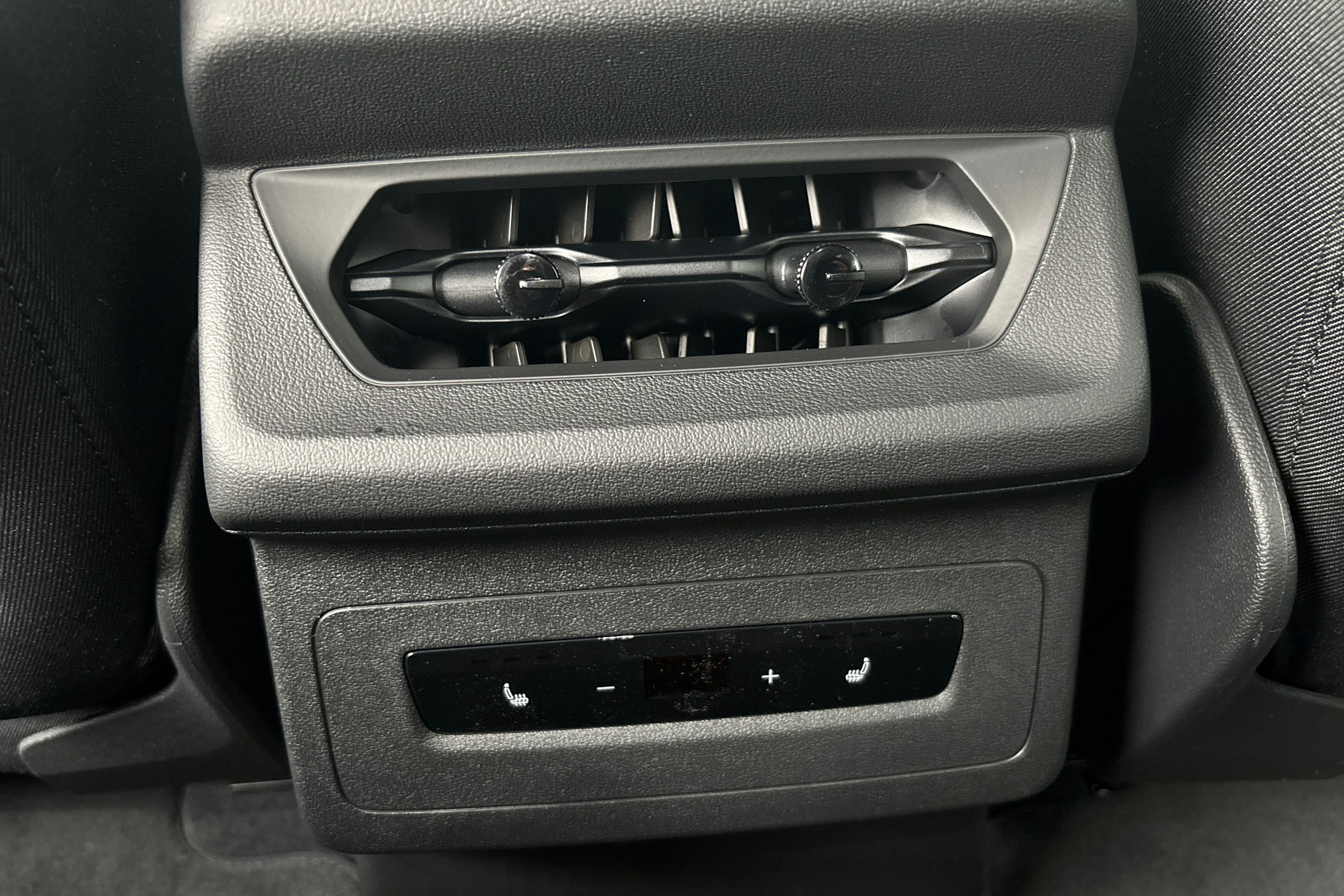 harmaa Audi A6 e-tron 2025 kuva 14.