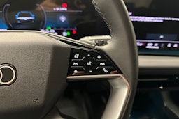 beige Audi A6 e-tron 2025 kuva 14.