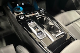 beige Audi A6 e-tron 2025 kuva 28.
