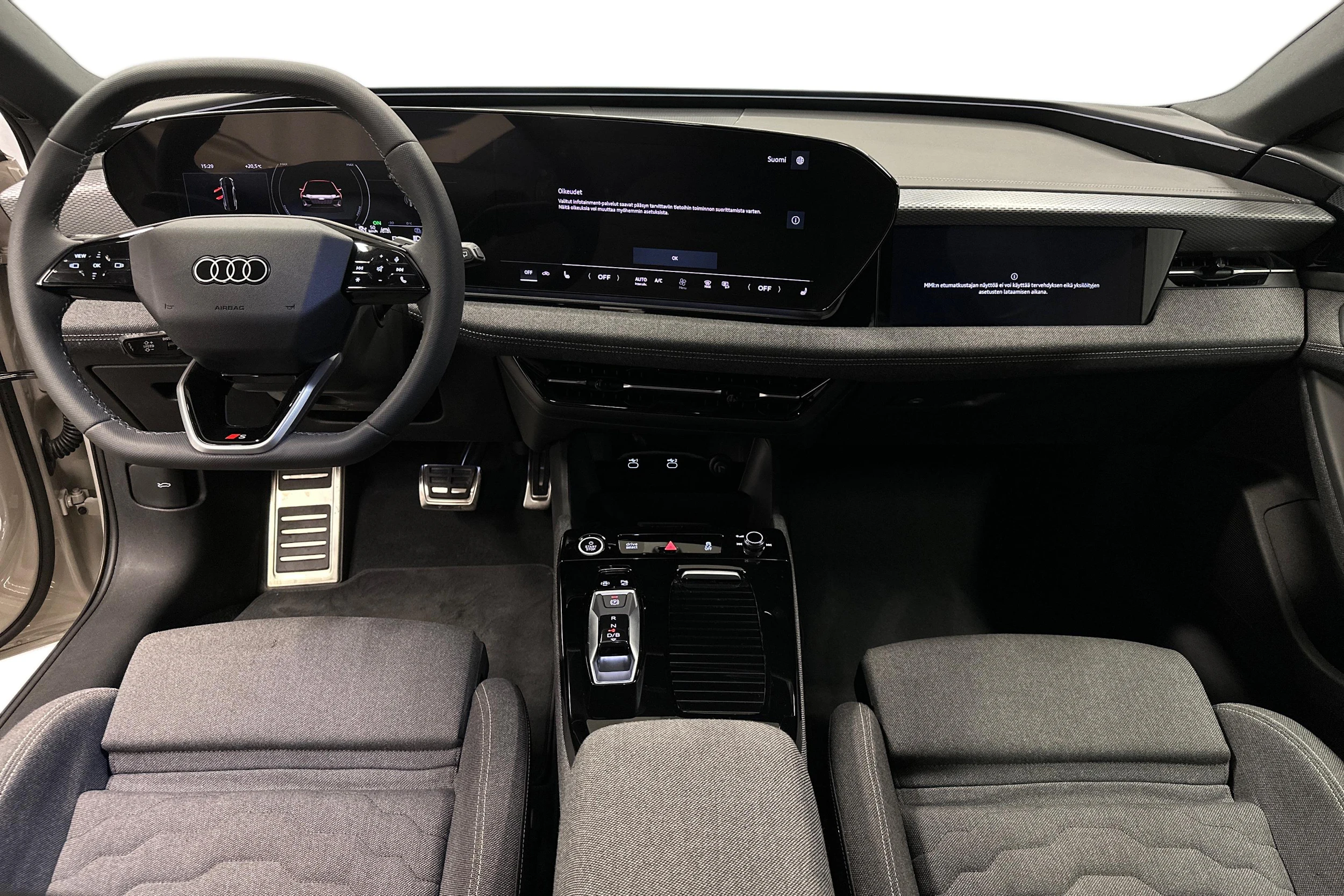 beige Audi A6 e-tron 2025 kuva 7.