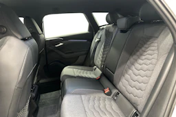 beige Audi A6 e-tron 2025 kuva 8.