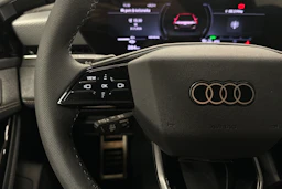 beige Audi A6 e-tron 2025 kuva 11.