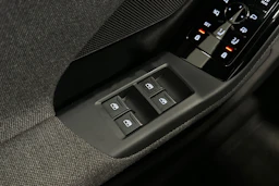 beige Audi A6 e-tron 2025 kuva 15.