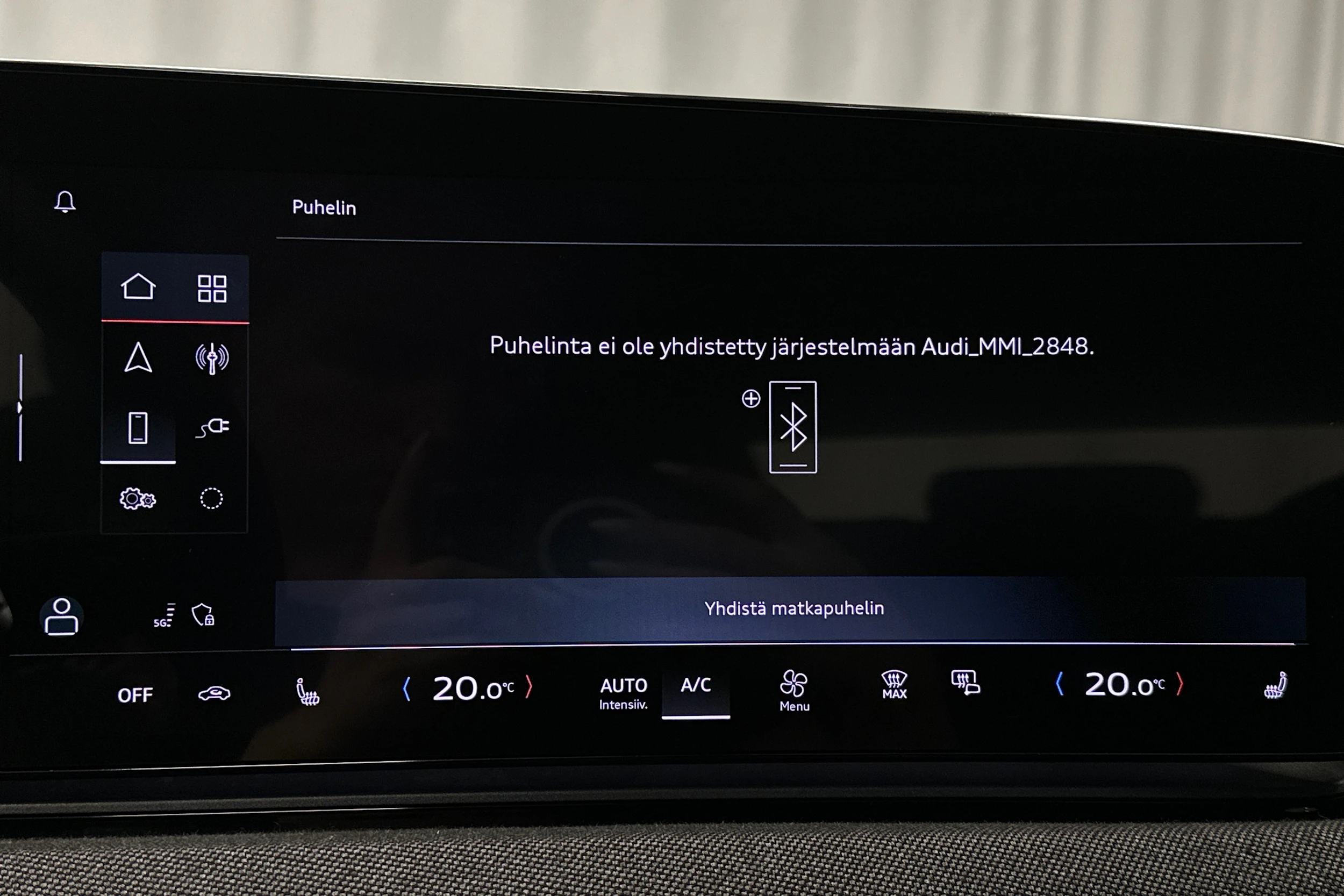 beige Audi A6 e-tron 2025 kuva 21.
