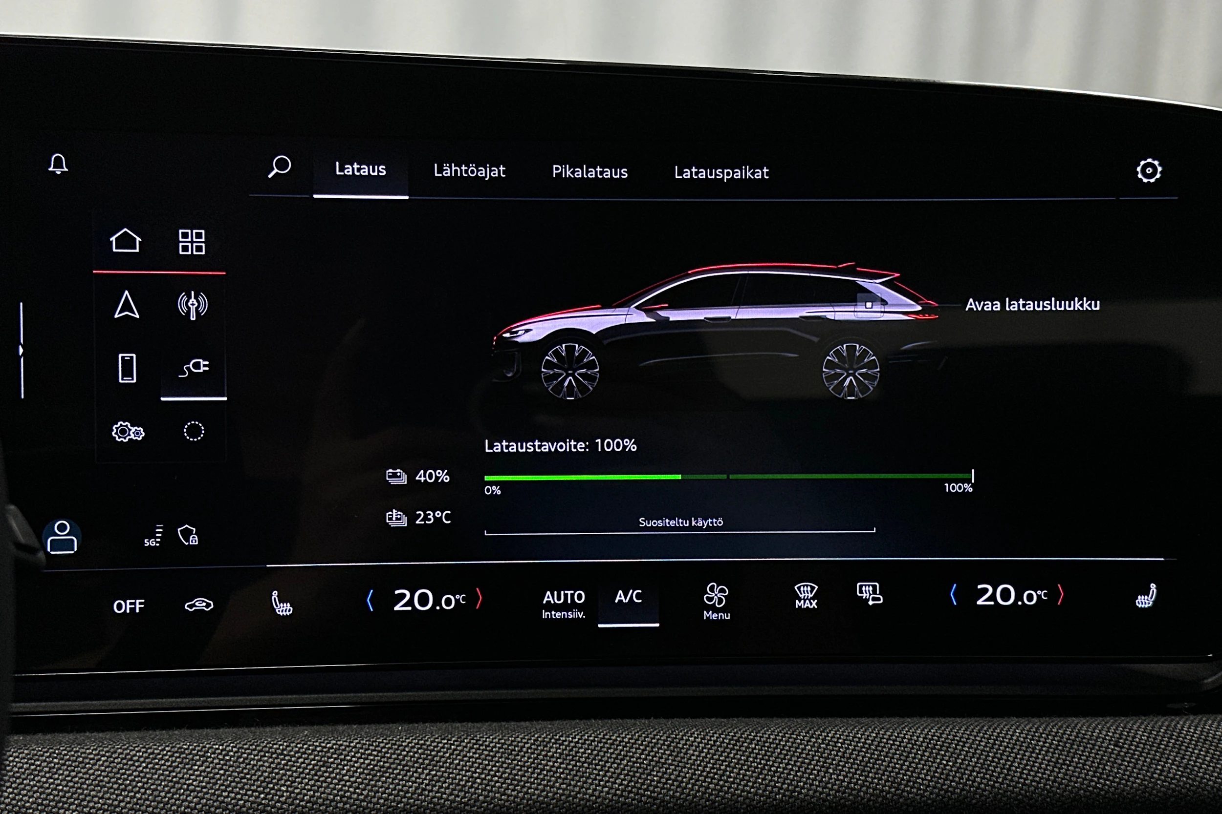 beige Audi A6 e-tron 2025 kuva 23.